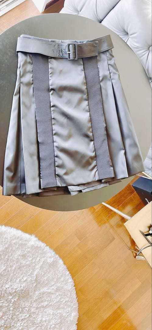 PRADA プラダブラック プリーツスカート ベルト付きサイズ40