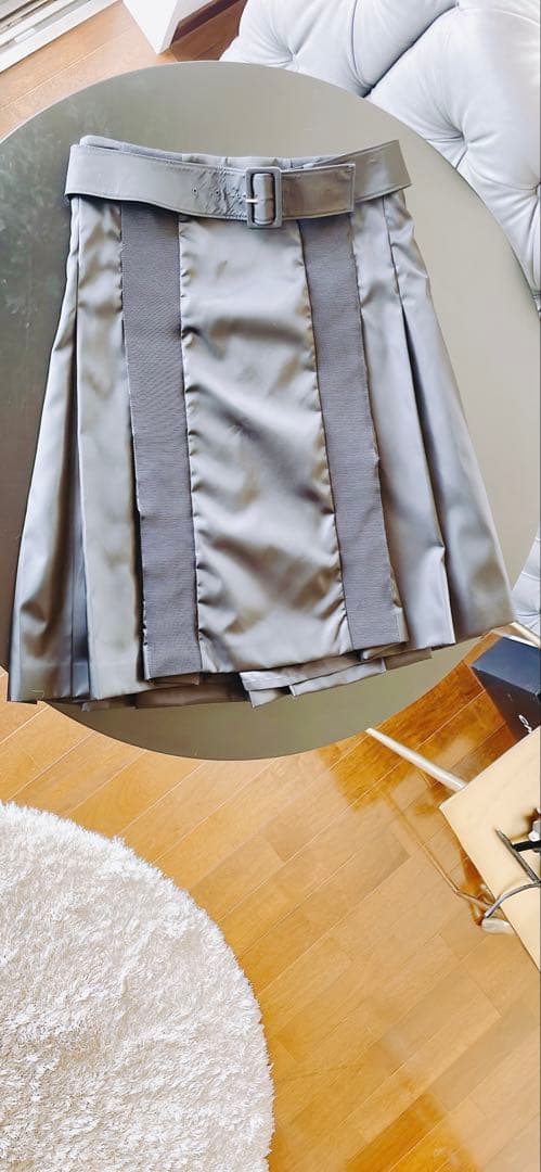 PRADA プラダブラック プリーツスカート ベルト付きサイズ40