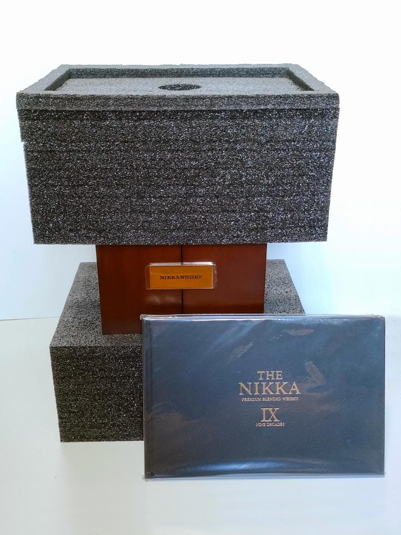 ザ・ニッカ ナインディケイズ 90周年記念ボトル