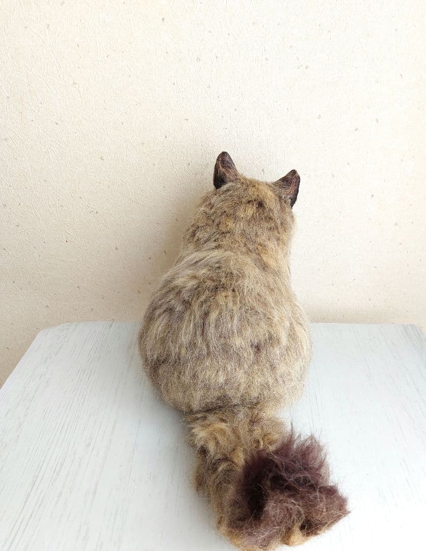 羊毛フェルト　猫(チンチラゴールデン)