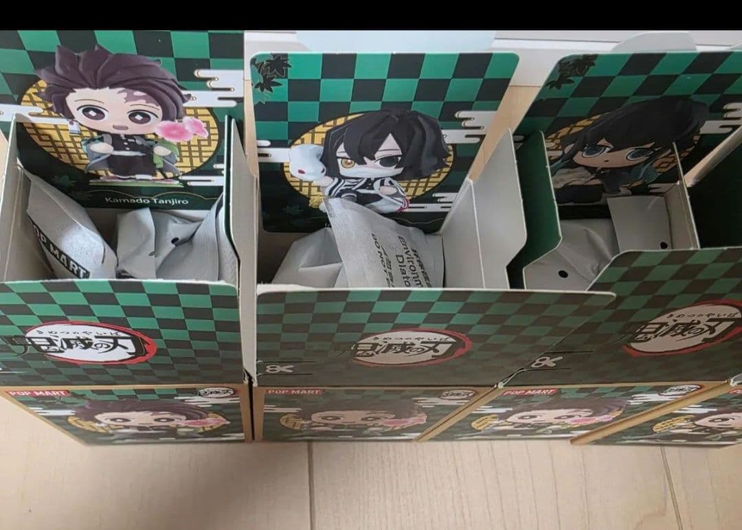 ポップマート　鬼滅の刃　フィギュア