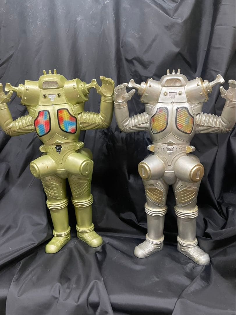 キングジョー　ビックサイズソフビ　リペイント ウルトラマンフィギュア　電飾