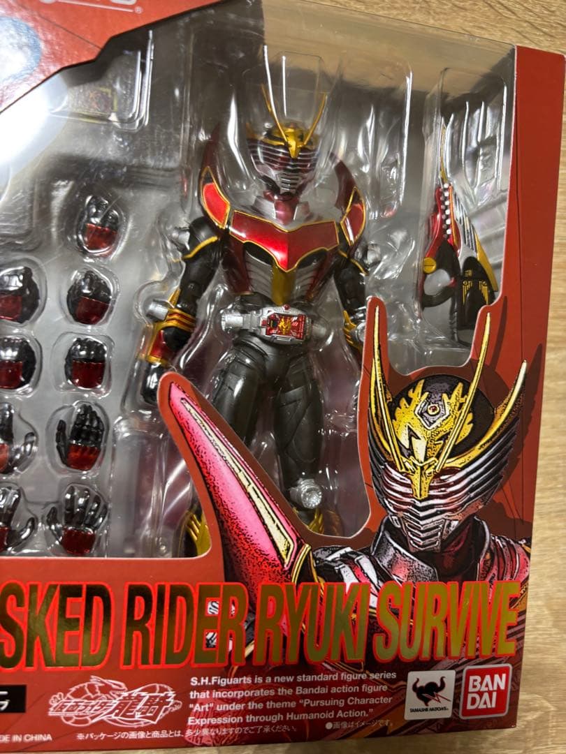 仮面ライダー龍騎　サバイブ　S.Hフィギュアーツ