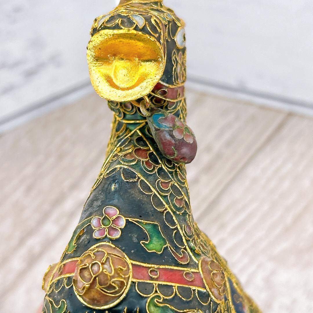 七宝焼　馬の置物　台付き　時代物　中国　繊細　首元装飾