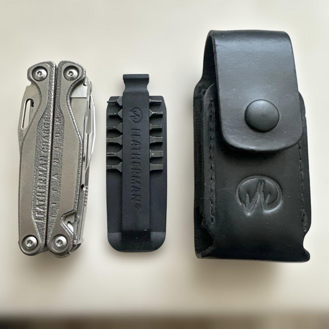 Leatherman レザーマン　Charge Titanium ケース付き