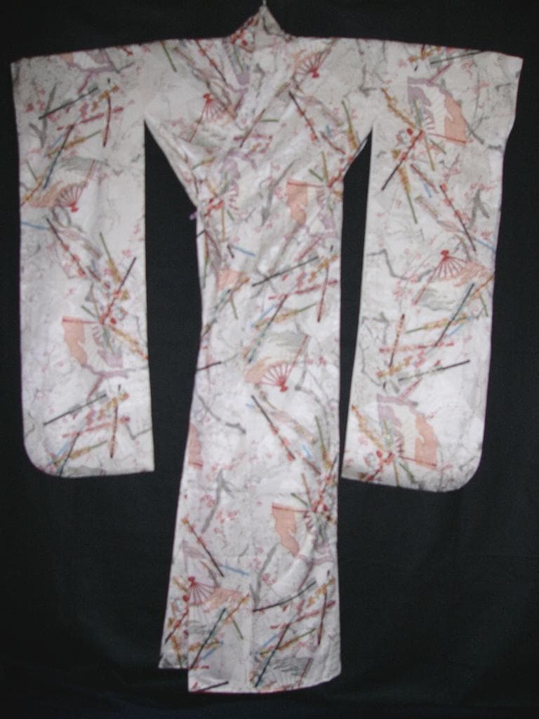 か*ん様 白地扇面元禄梅華柄 絹 身丈約163㎝強裄約67㎝弱未使用超美品並激安