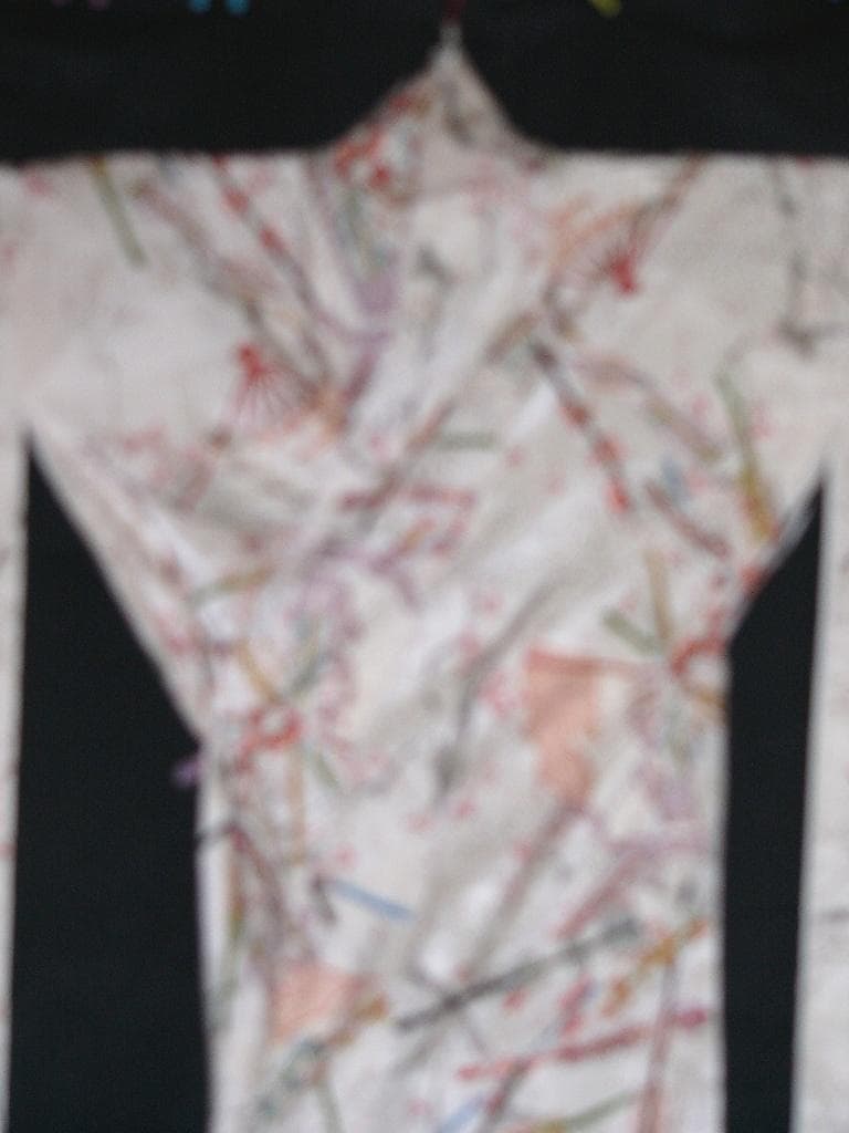 か*ん様 白地扇面元禄梅華柄 絹 身丈約163㎝強裄約67㎝弱未使用超美品並激安