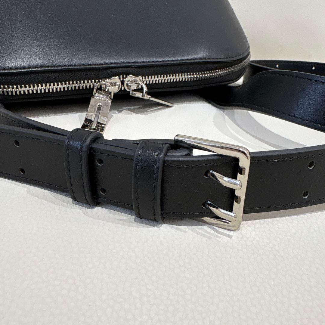 ADD CULUMN(アドカラム) FIGRE BODYBAG ブラック