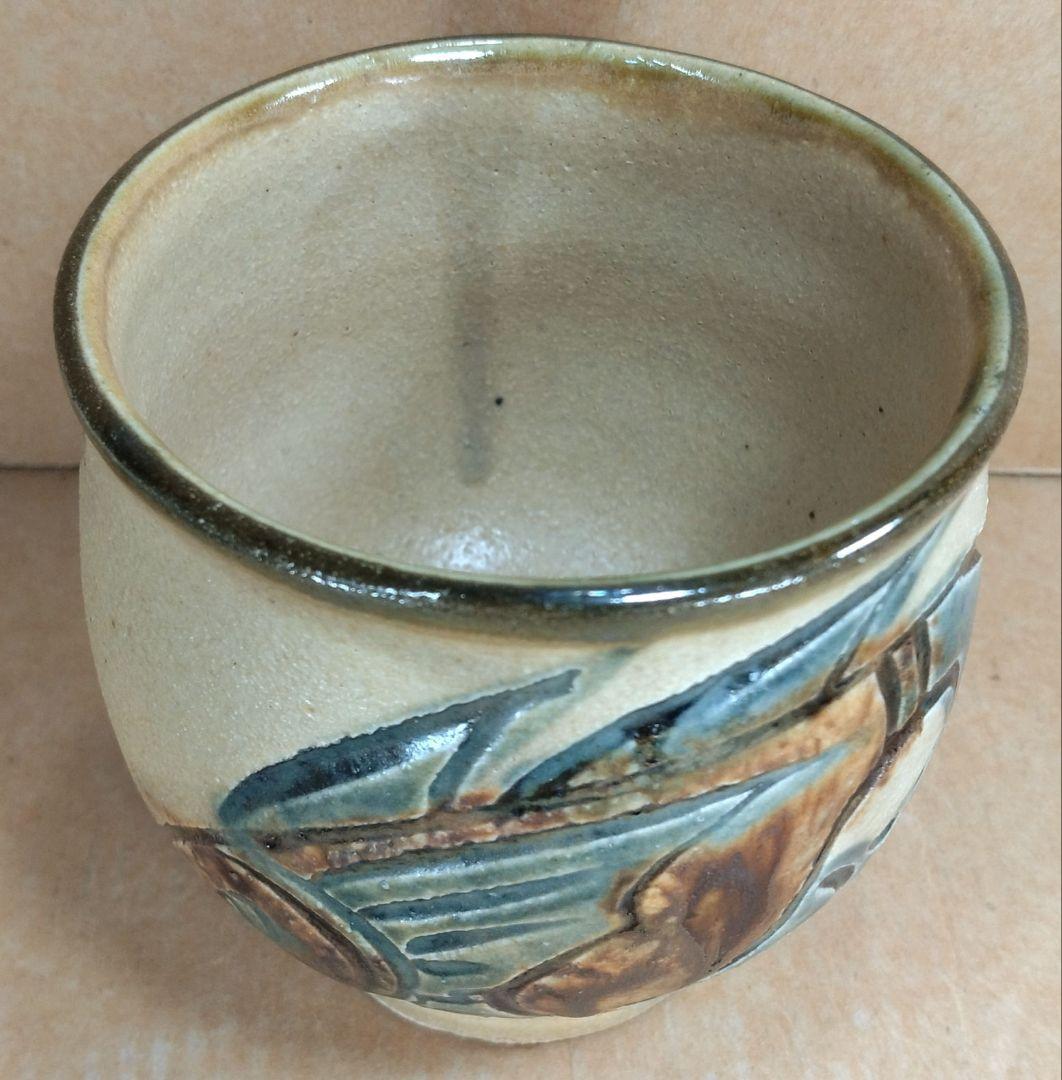 【本物保証】金城次郎 湯呑(海老魚紋）共箱(本人書付）栞 壷屋焼 人間国宝 美品