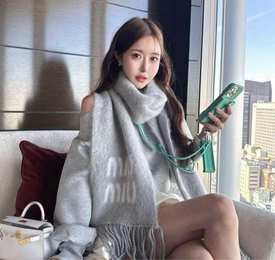 新品未使用iPhone15Proケース・ストラップ・リップケースami鈴木亜美