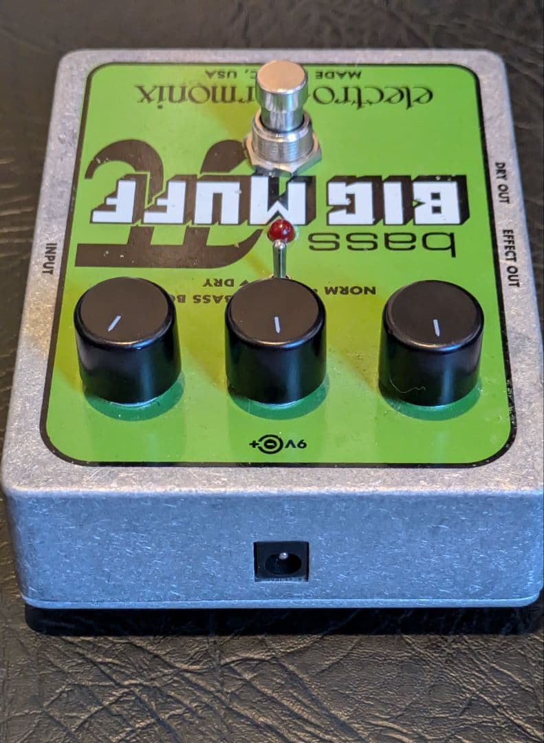 ベースビッグマフ　electro-harmonix bass BIG MUFF
