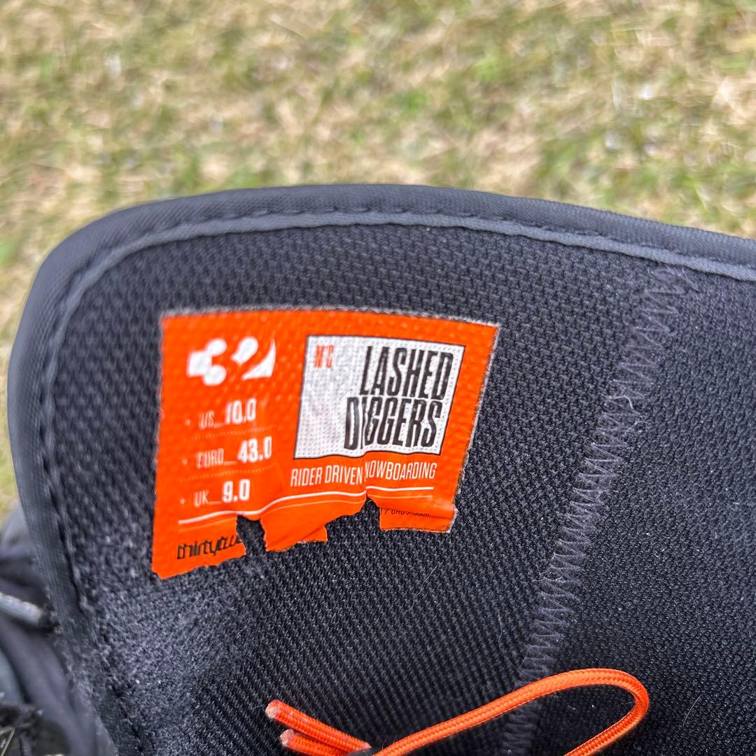 20-21 THIRTYTWO LASHED DIGGERS スノボーブーツ