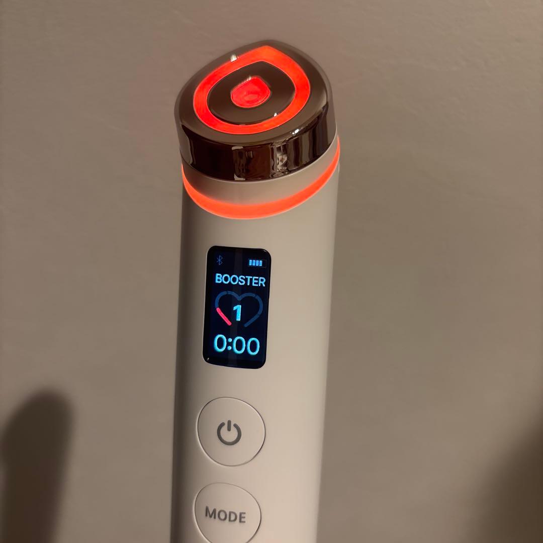 ブースタープロ　ハローキティ　美顔器