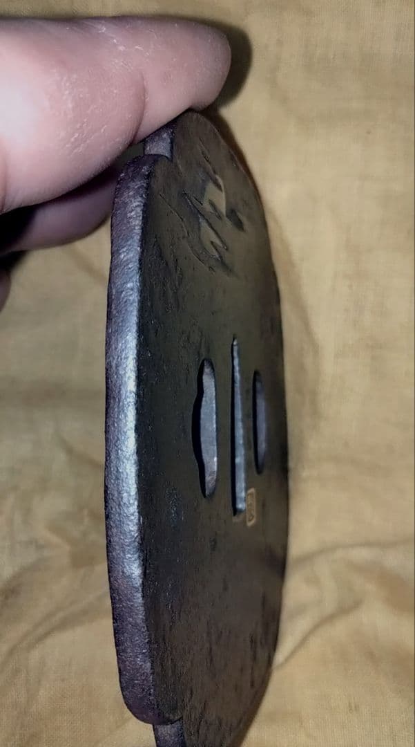 ♦最終価格♦　鉄地大鍔　鐔　(笹山篤興　時鳥図)特別貴重小道具認定書と落とし箱付