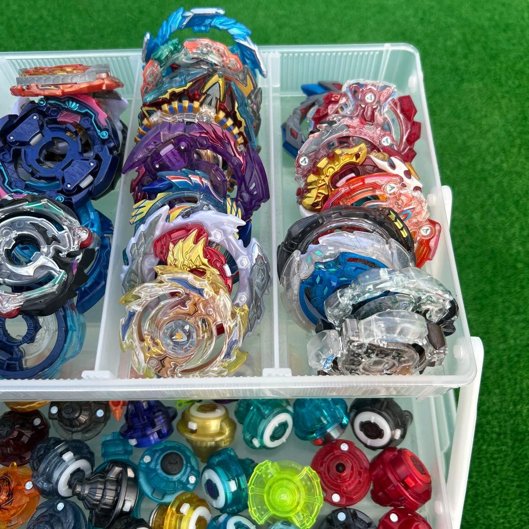 ベイブレード 多数 プラスチックケース付き