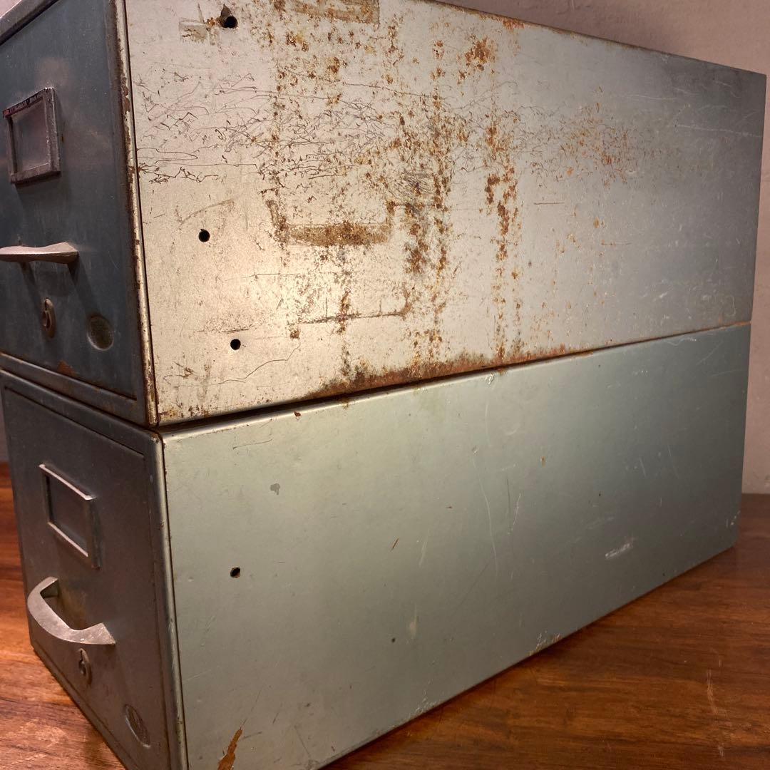 ヴィンテージ メタルキャビネット シャビー インダストリアルインテリア 店舗什器