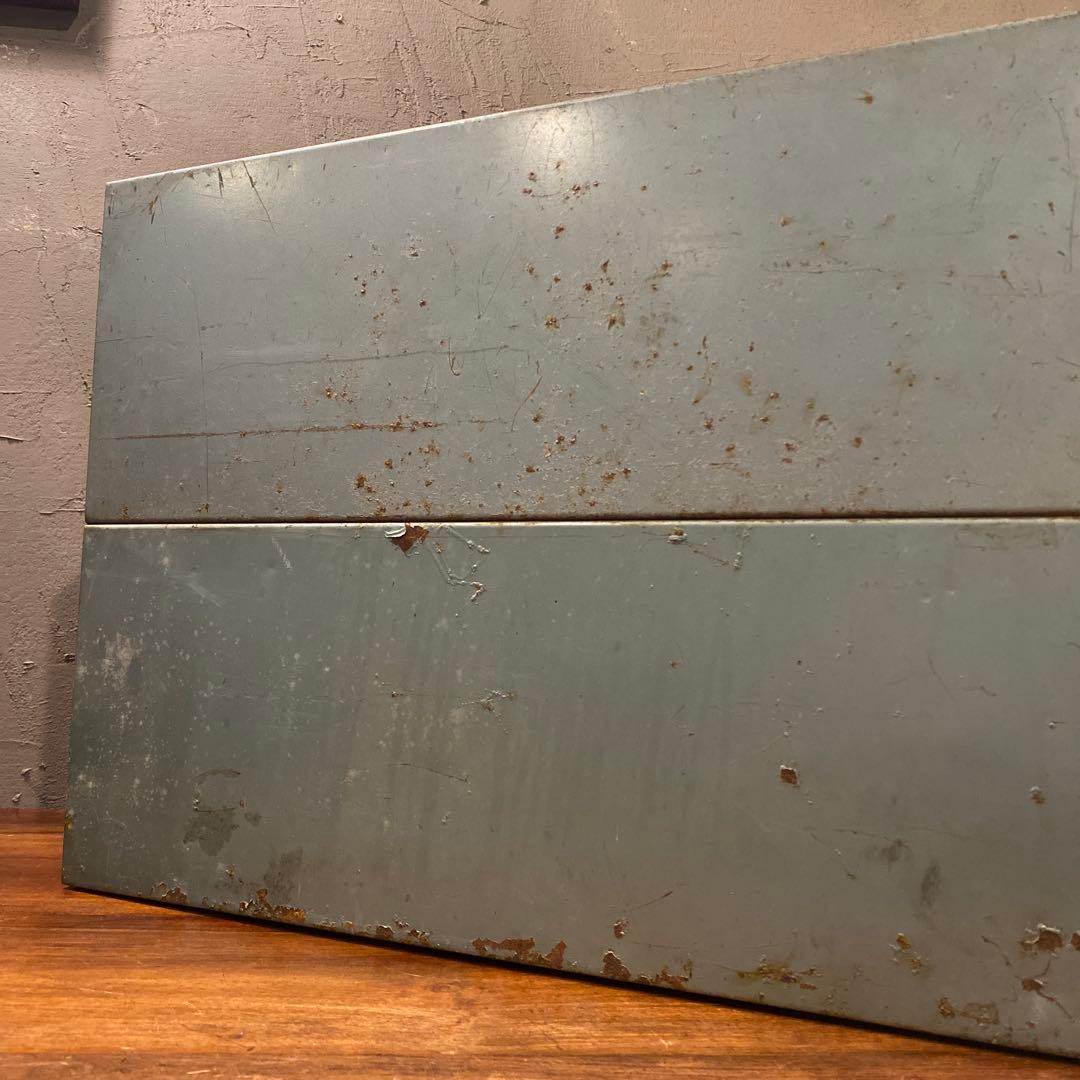 ヴィンテージ メタルキャビネット シャビー インダストリアルインテリア 店舗什器