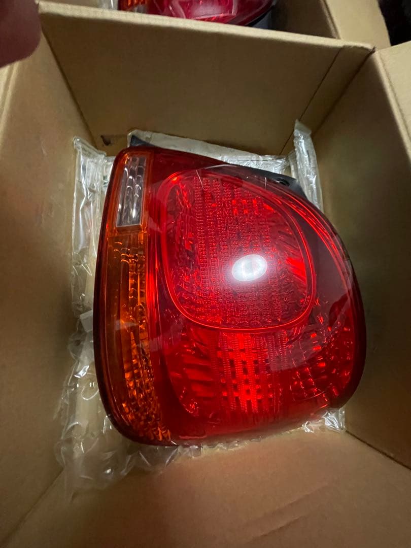 トヨタ　アリスト　16系　後期テールランプ