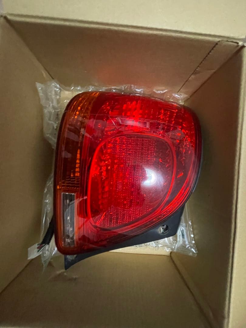 トヨタ　アリスト　16系　後期テールランプ