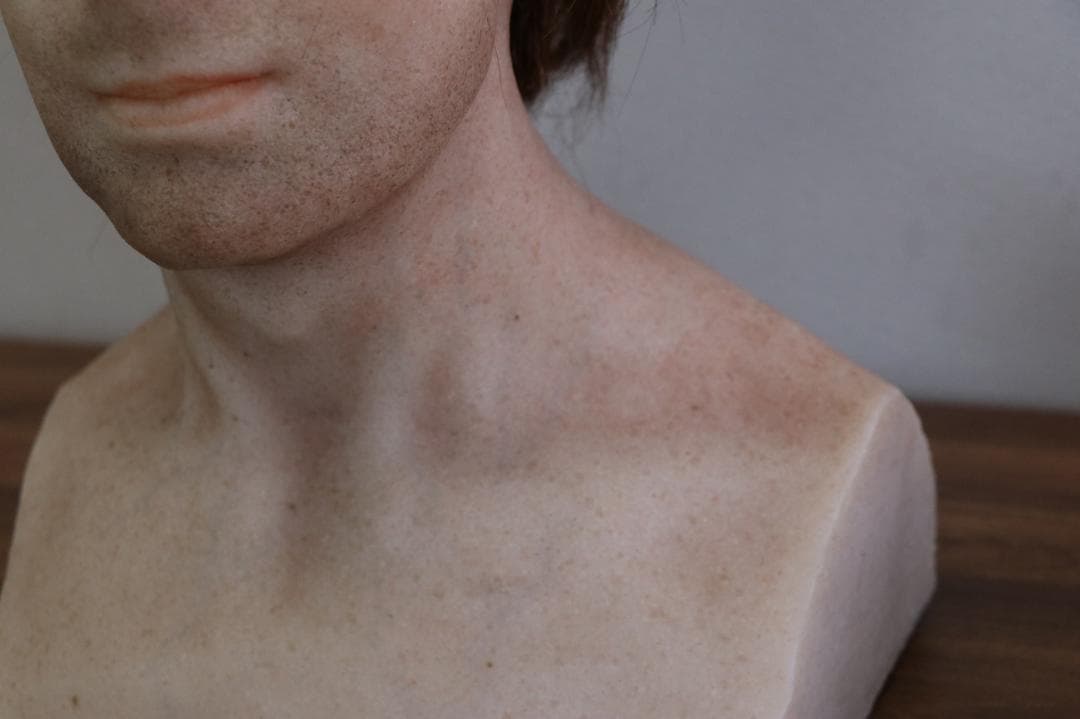 ハリウッド映画　オリジナルプロップ　等身大 シリコンバスト　小道具