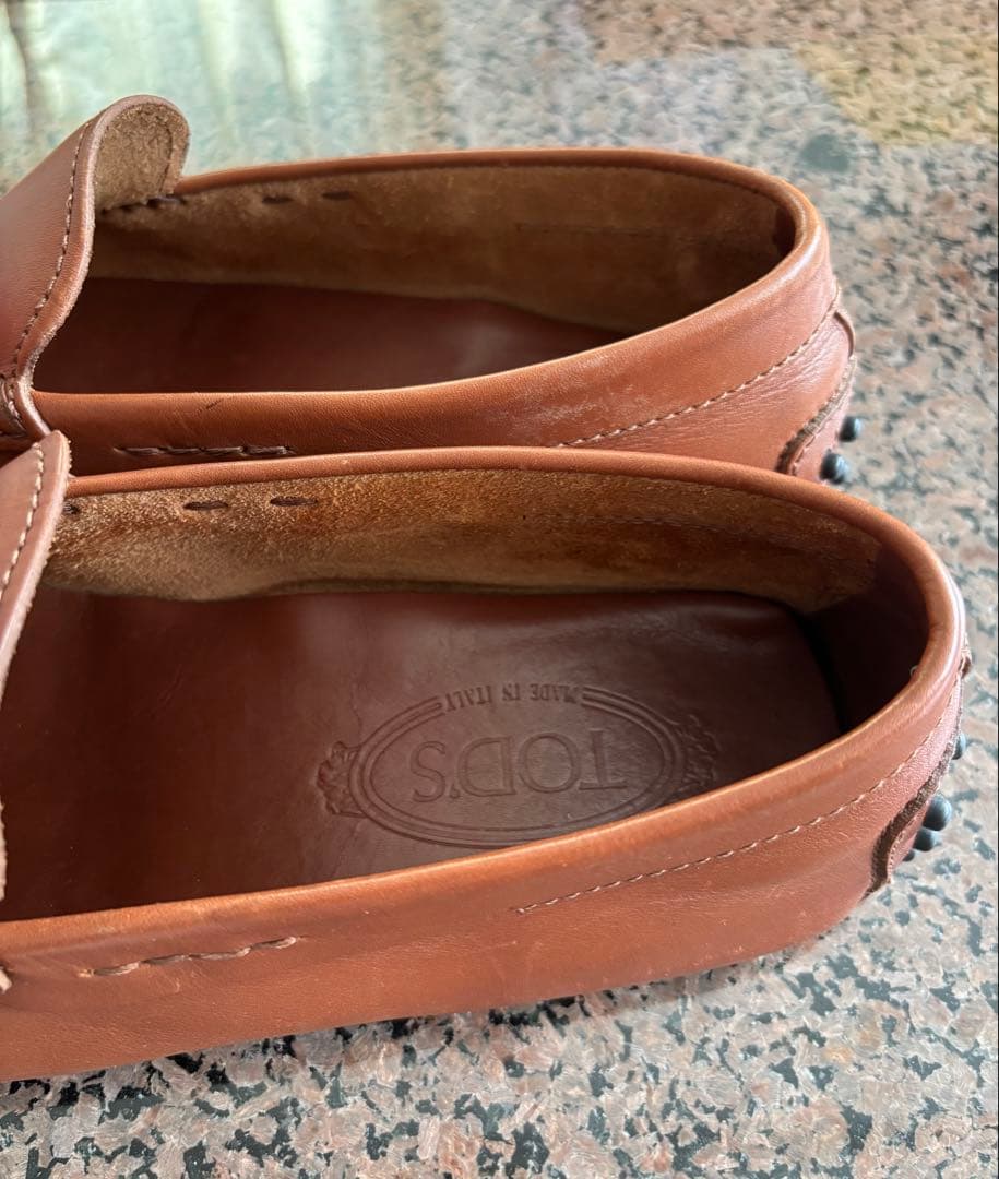 TOD'S トッズゴンミーニ　ドライビングシューズ　カタログのオマケ付き