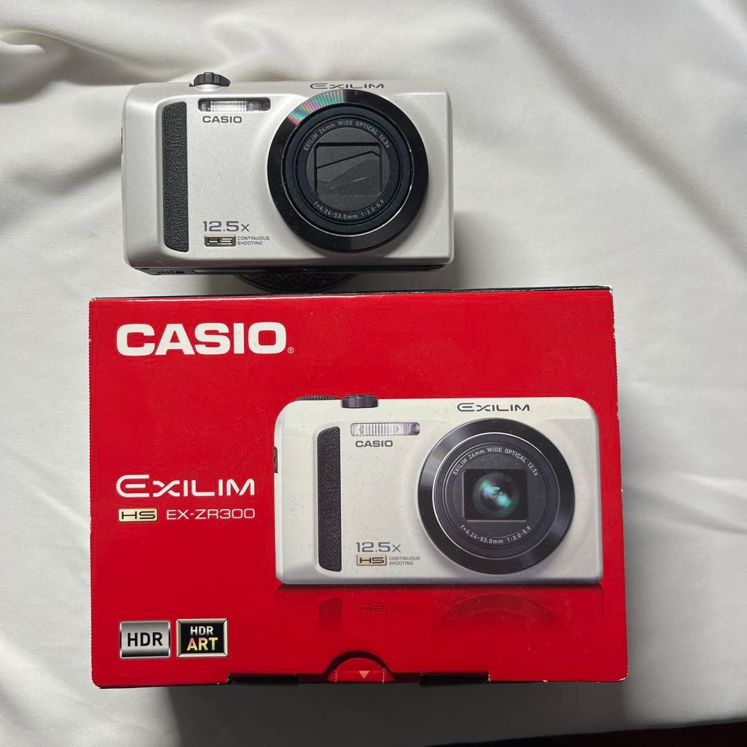 CASIO コンパクトデジタルカメラEXILIM EX-ZR300【美品】
