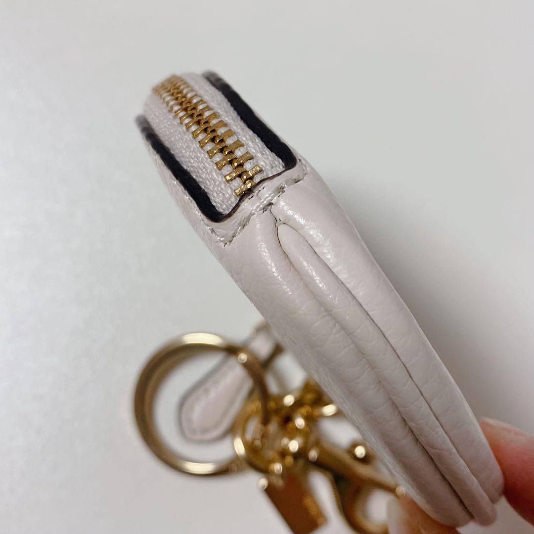 【新品！】COACHコーチ★ストロベリーケース★苺いちごイチゴ★丸型★白