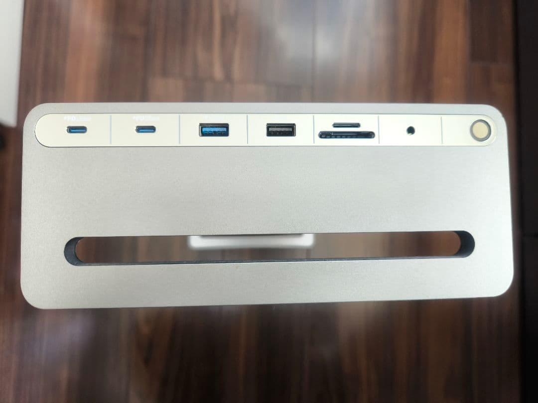 Anker 675 USB-C ドッキングステーション