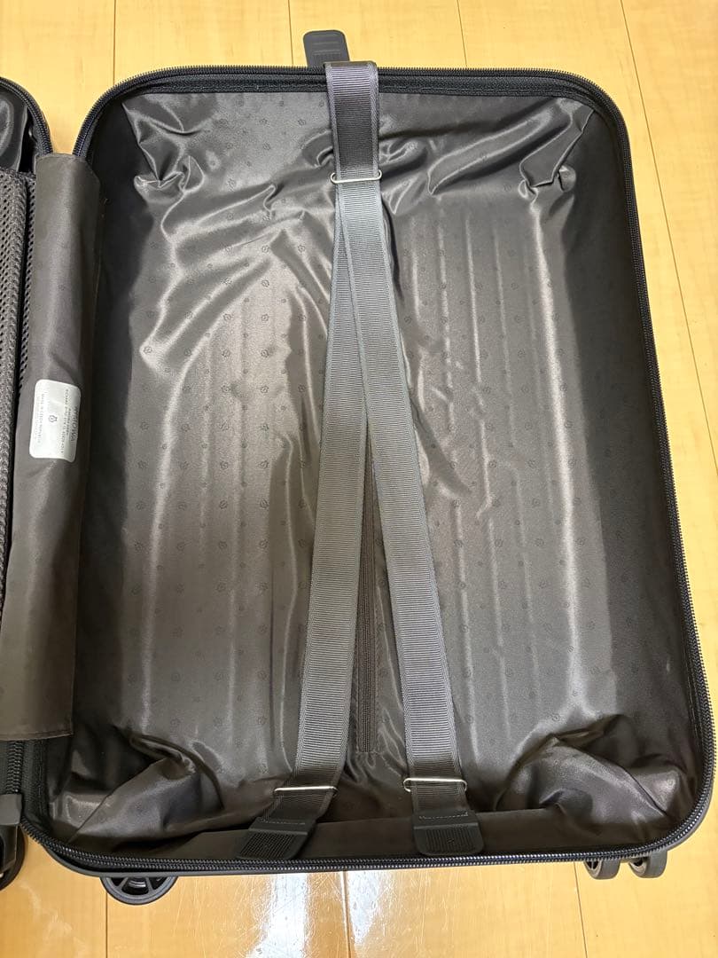 RIMOWA リモワ キャリー スーツケース ESSENTIAL CABIN S
