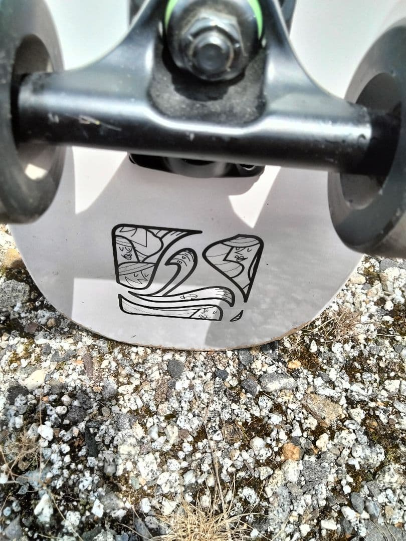 LANDYACHTZ スケートボード ホワイト