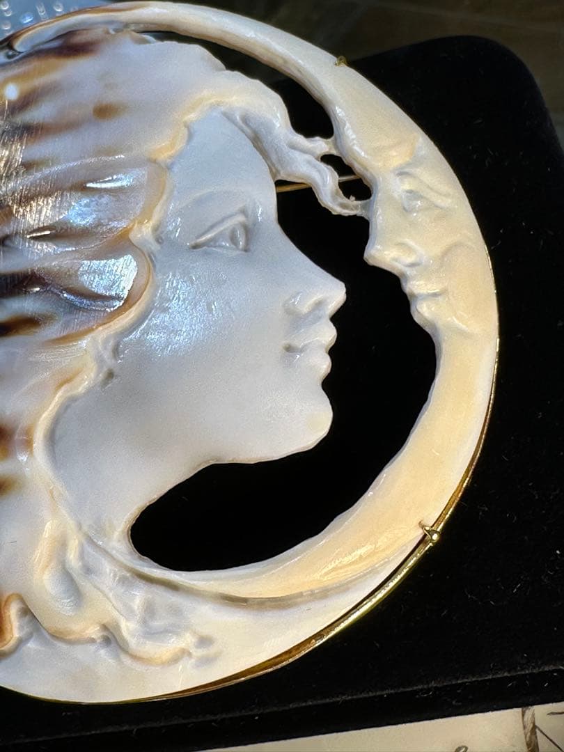 K18 直径7cm月と少女のカメオ ブローチペンダントトップ兼用