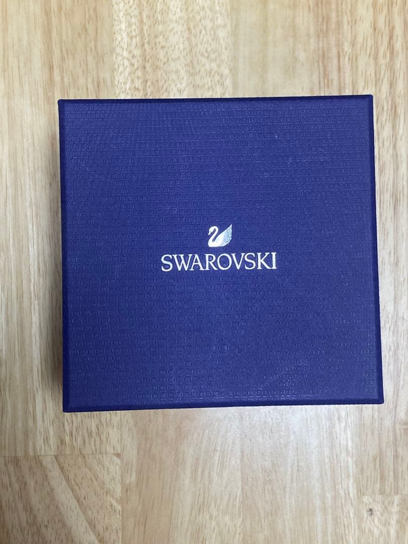 Swarovski ホワイトレザー 時計 レディース
