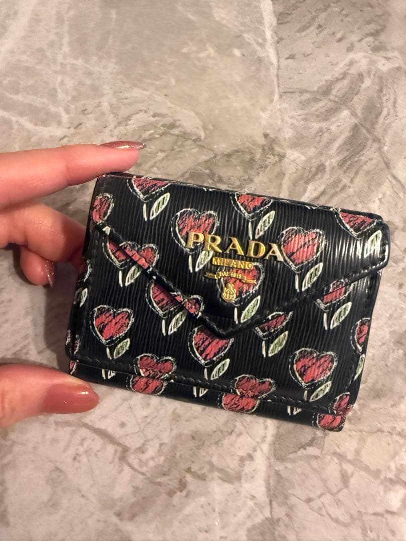 PRADA ハート柄 三つ折り財布 美品