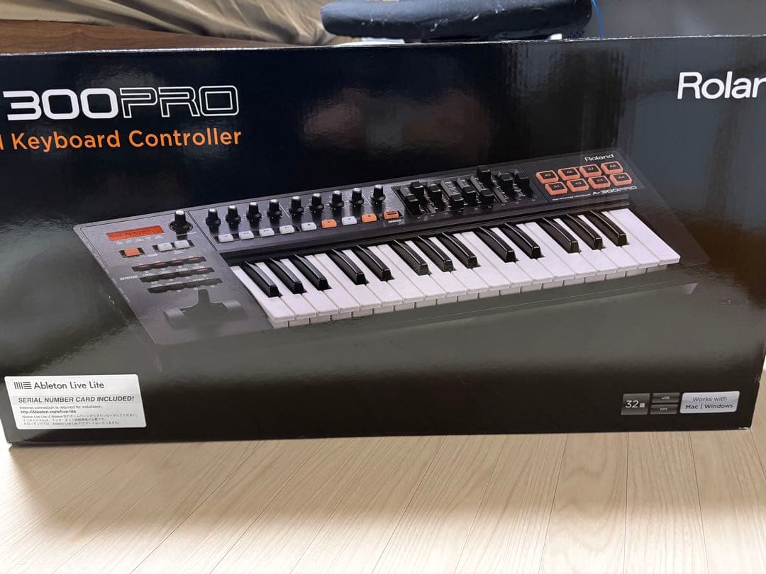 Roland A-300PRO MIDIキーボードコントローラー