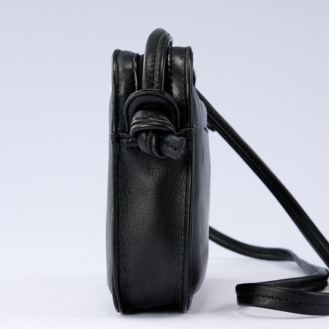 【美品】イアパピヨネ ブルックリン キリン ミニショルダー 斜めがけ 黒 レザー