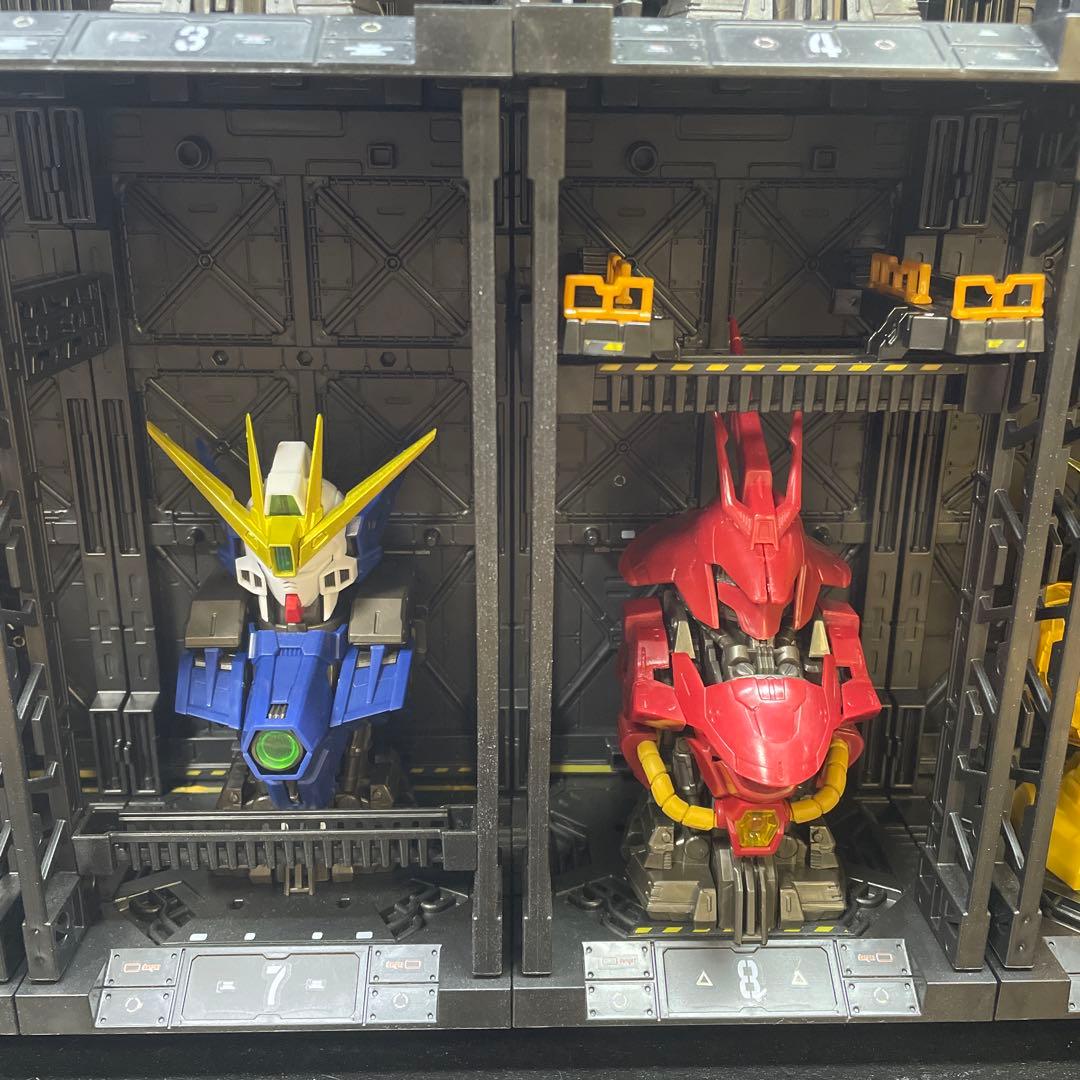 ガンダムフィギュア 10体セット ディスプレイスタンド付き