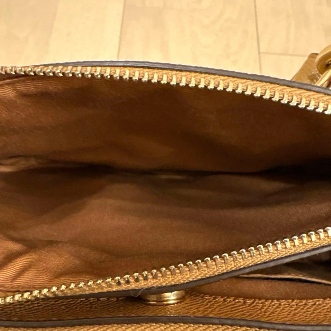 コーチ　ショルダーバッグ　ベージュ