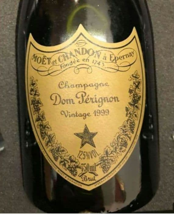 ドン・ペリ二ヨン ヴィンテージ 1999 ギフトセット〈フルートグラス付き〉