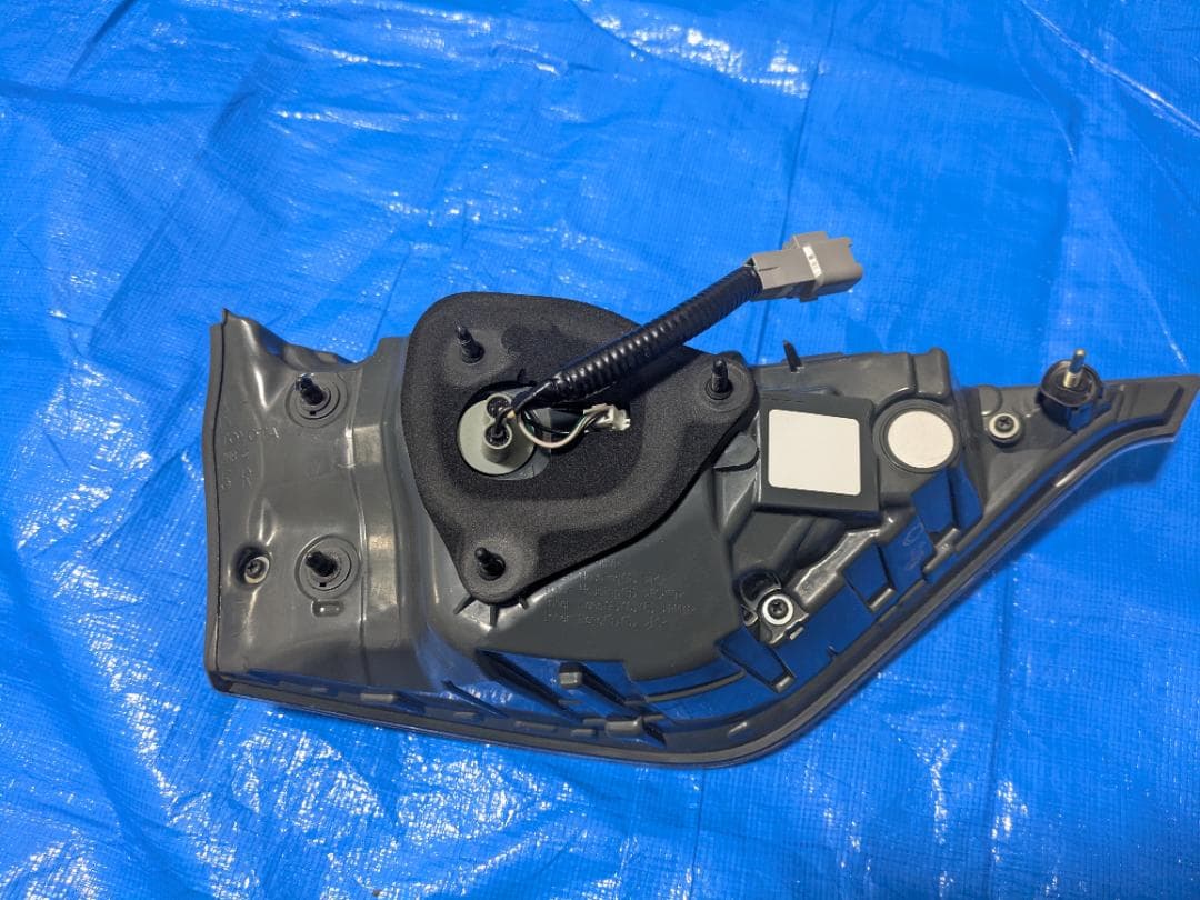 60ハリアー前期 純正テールランプ