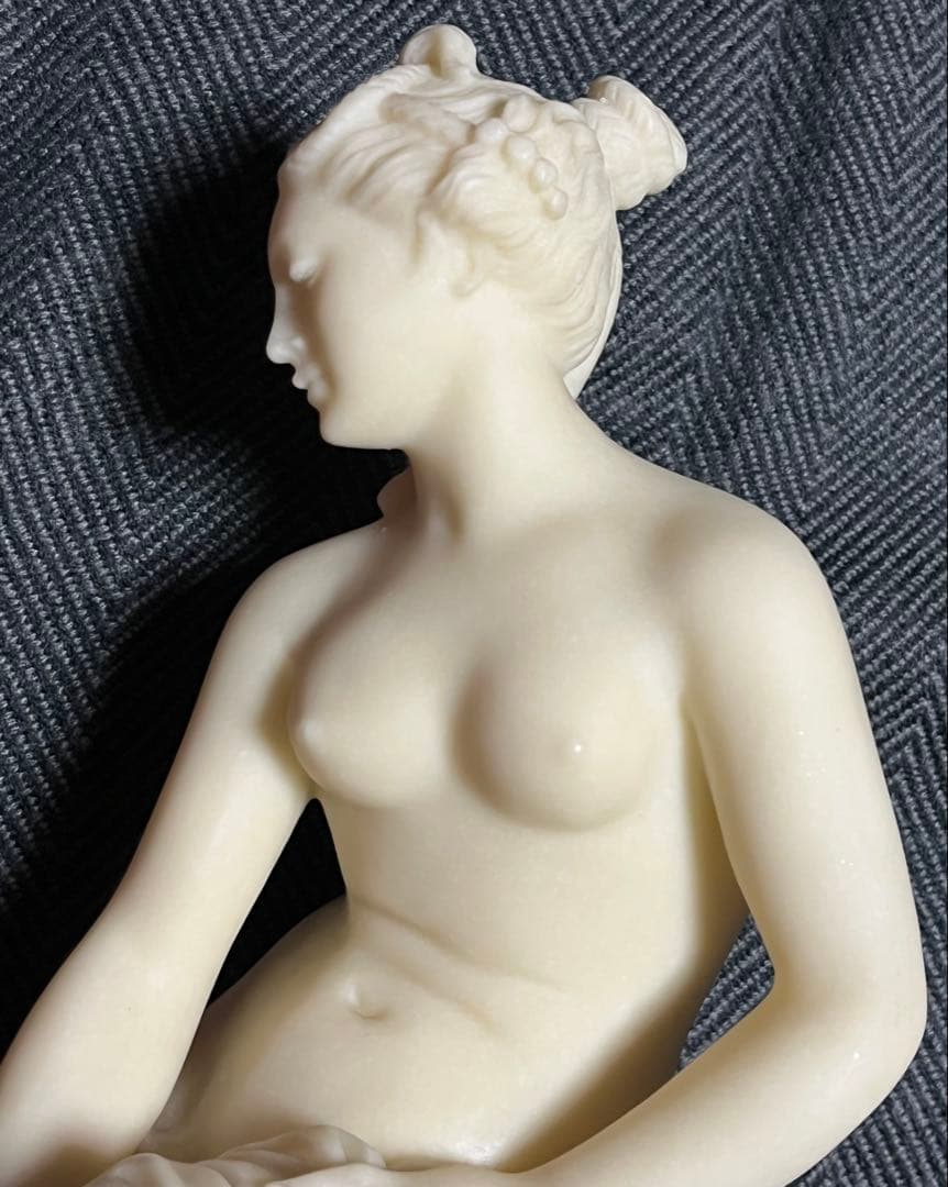 湯浴みするヴィーナス￼￼/彫刻/大理石調/￼オブジェ/置物/高さ￼40cm