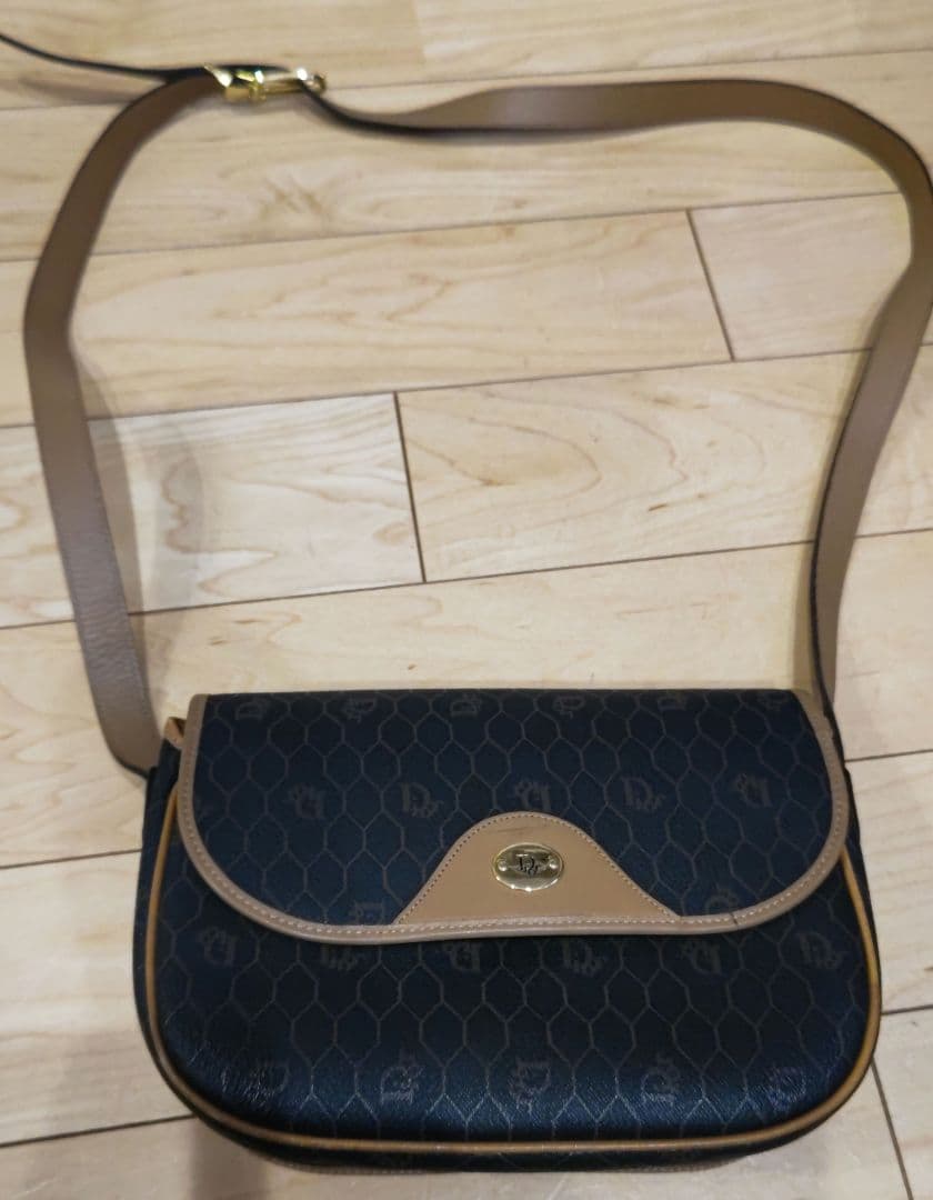 希少!!美品✨クリスチャンディオール　ショルダーバッグ　ハニカム柄　総柄　レザー