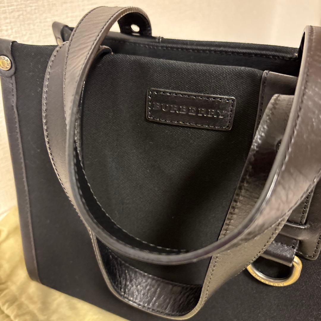 BURBERRY 黒　ハンドバッグ　美品
