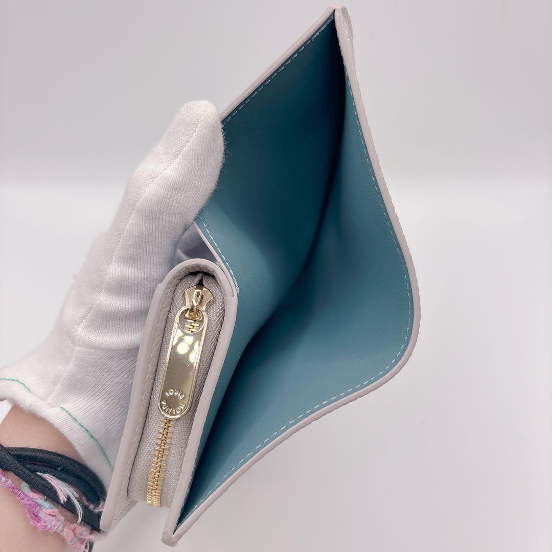 ほぼ未使用 限定品 ルイヴィトン マヒナ ポルトフォイユ クレア フライトモード