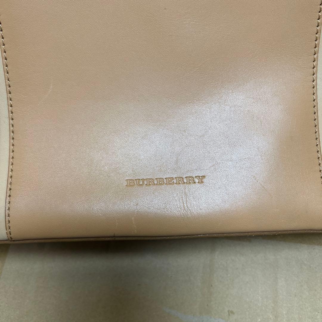 BURBERRY ベージュ レザートートバッグ