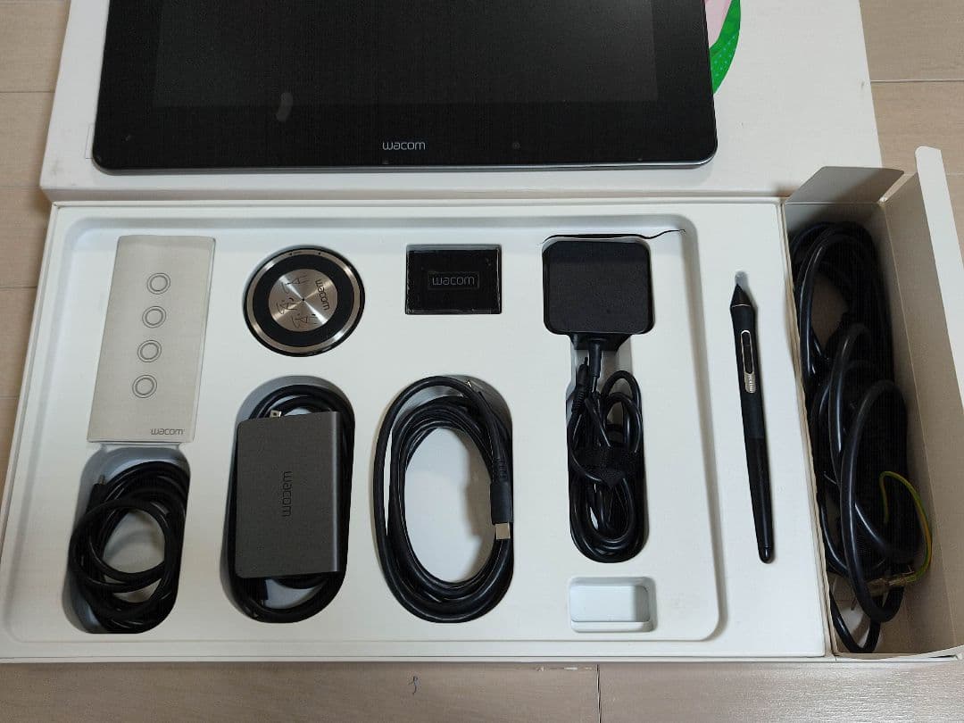 液タブ Wacom Cintiq Pro13 DTH-1320/K0