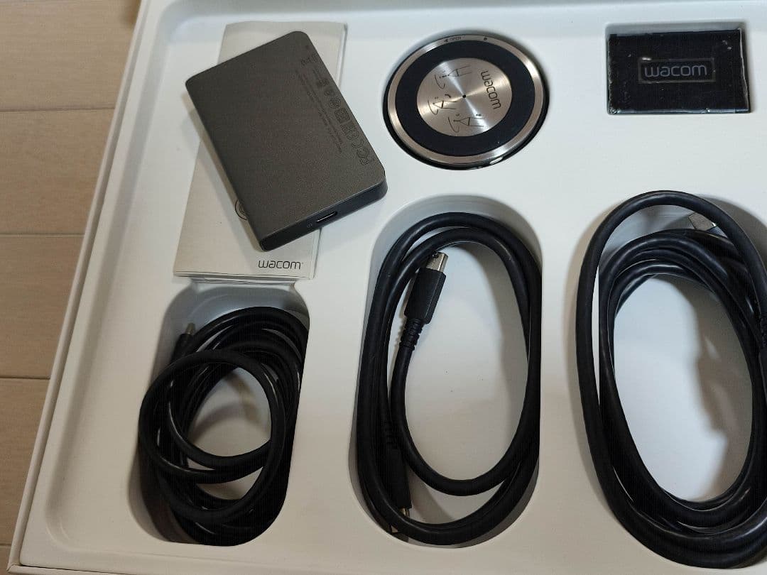 液タブ Wacom Cintiq Pro13 DTH-1320/K0