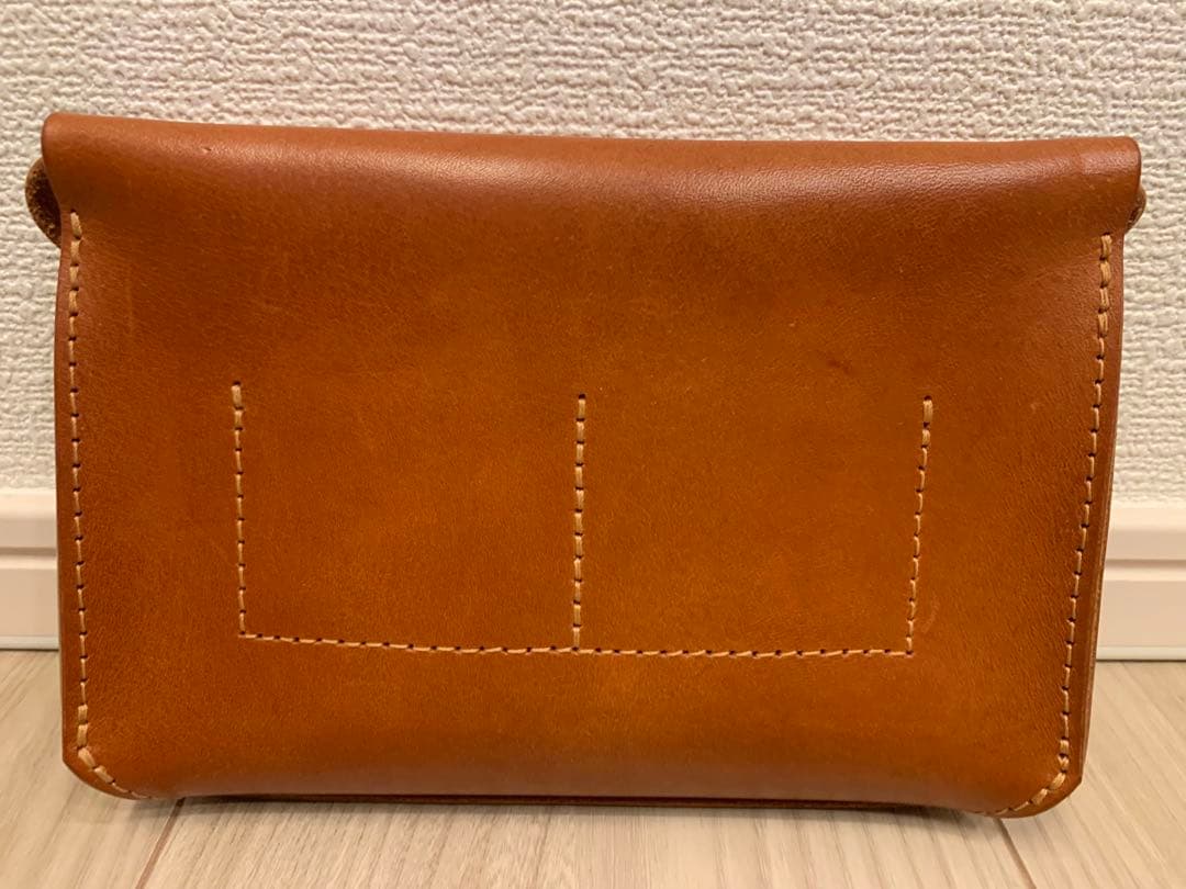 ibona イタリアン・オイルレザー『ペティ・ポーチ(マキシマム)』