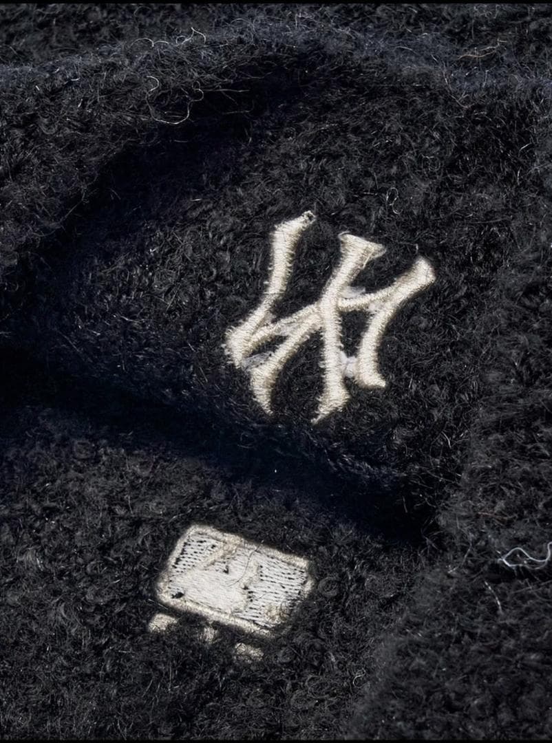 人気沸騰‼ MLB Korea 黒 紐付き ビーニー 猫耳 韓国 カリナ着用