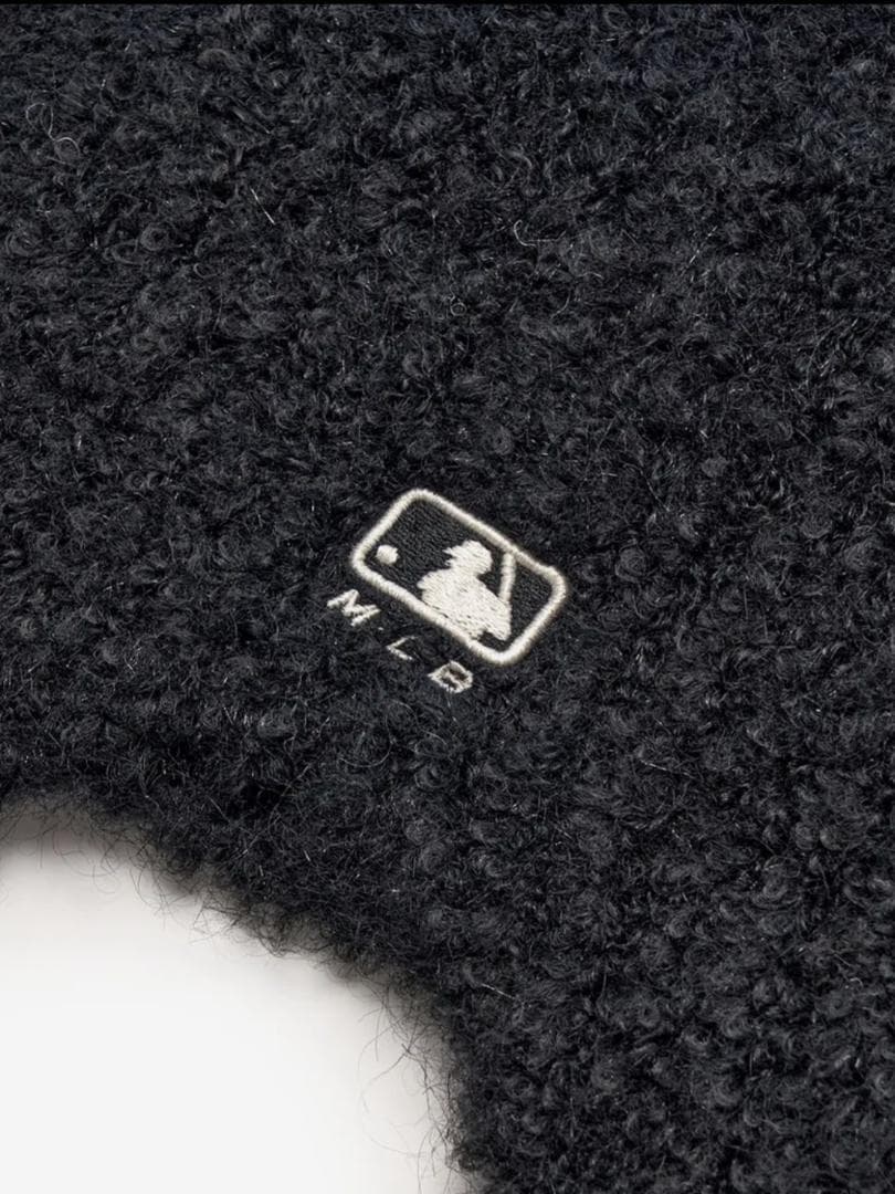人気沸騰‼ MLB Korea 黒 紐付き ビーニー 猫耳 韓国 カリナ着用