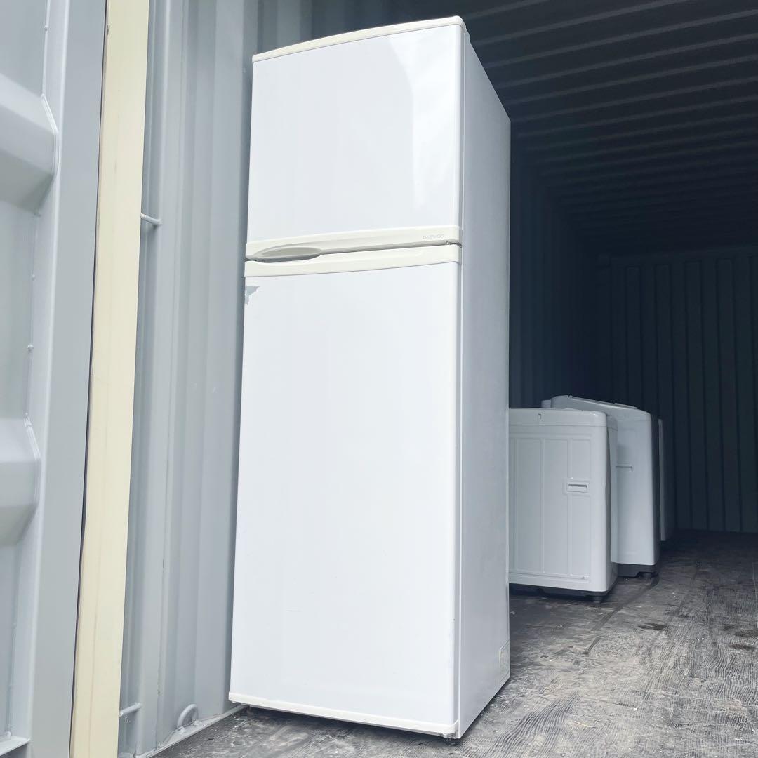 114取付無料！完動品！格安早い者勝ち！おしゃれホワイト大きめ227L冷蔵庫